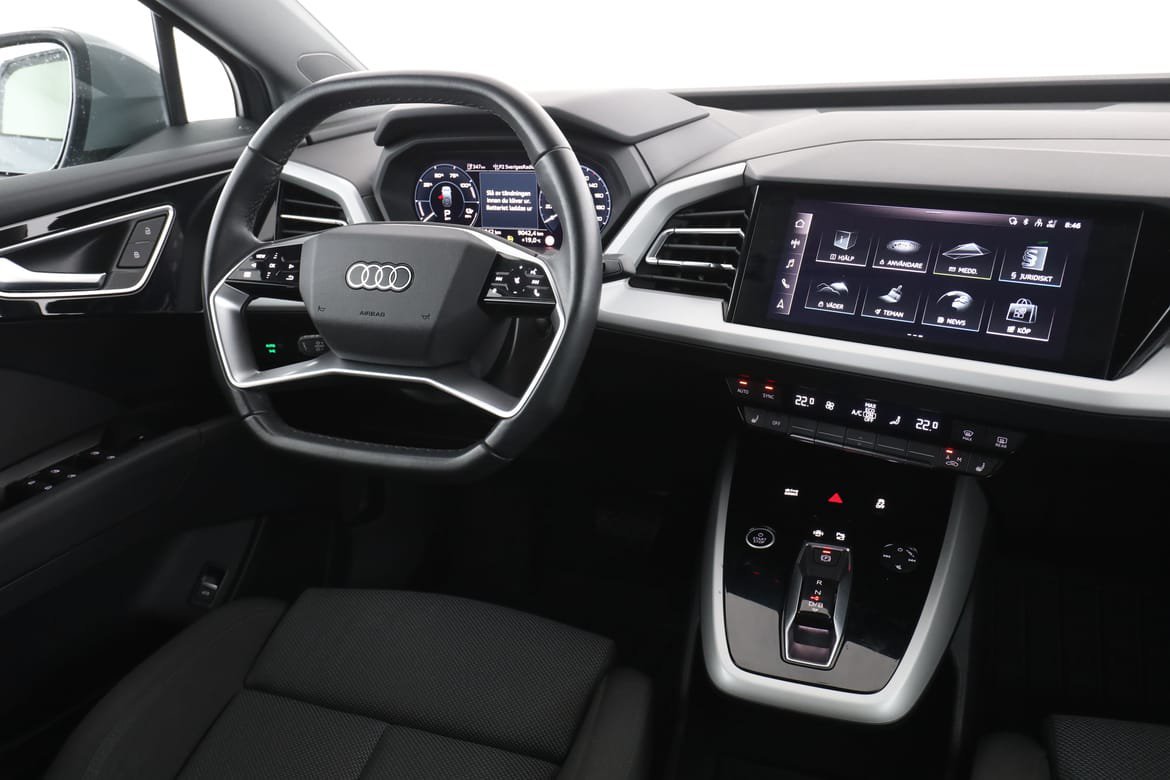 Vehicle Image 14
