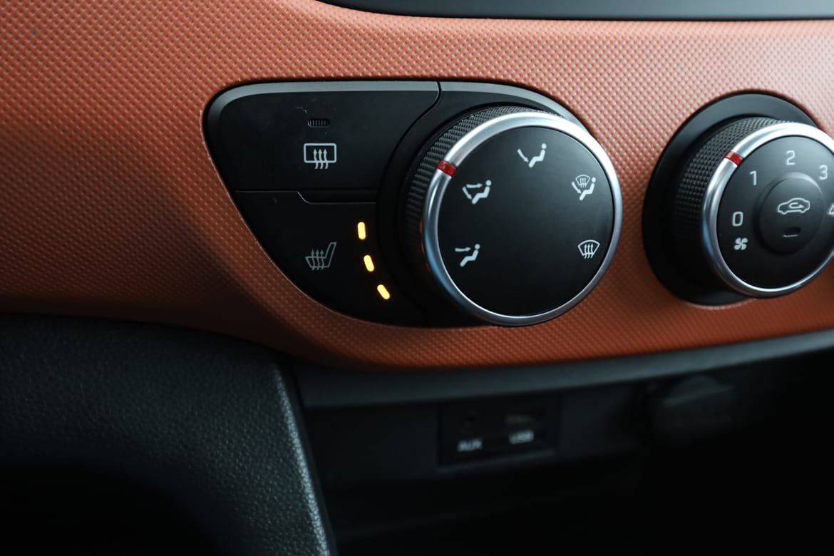 Vehicle Image 26