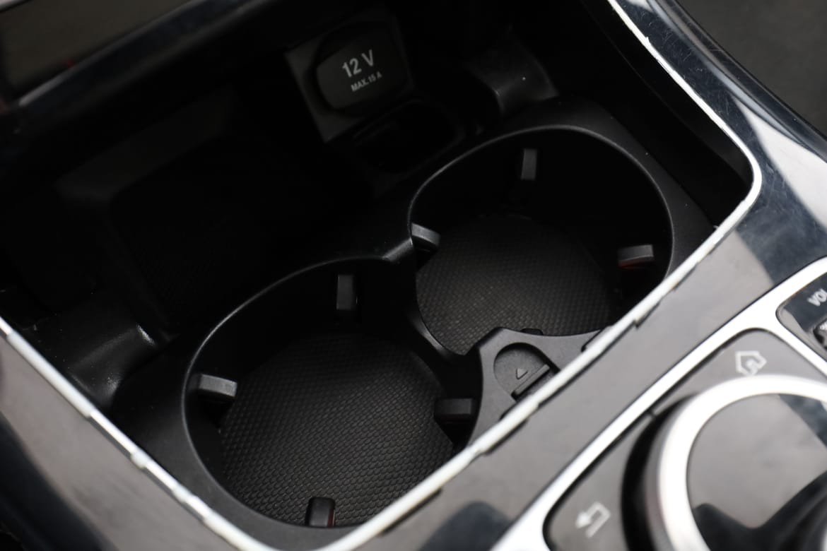 Vehicle Image 25