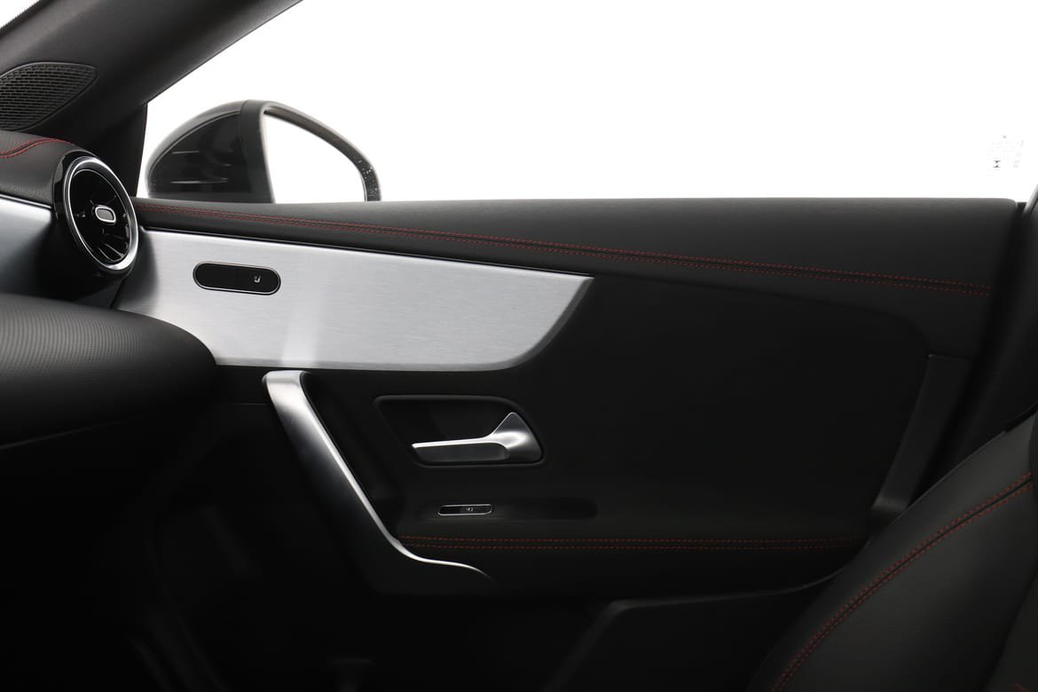 Vehicle Image 34