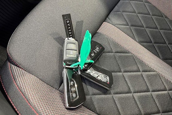 Vehicle Image 22