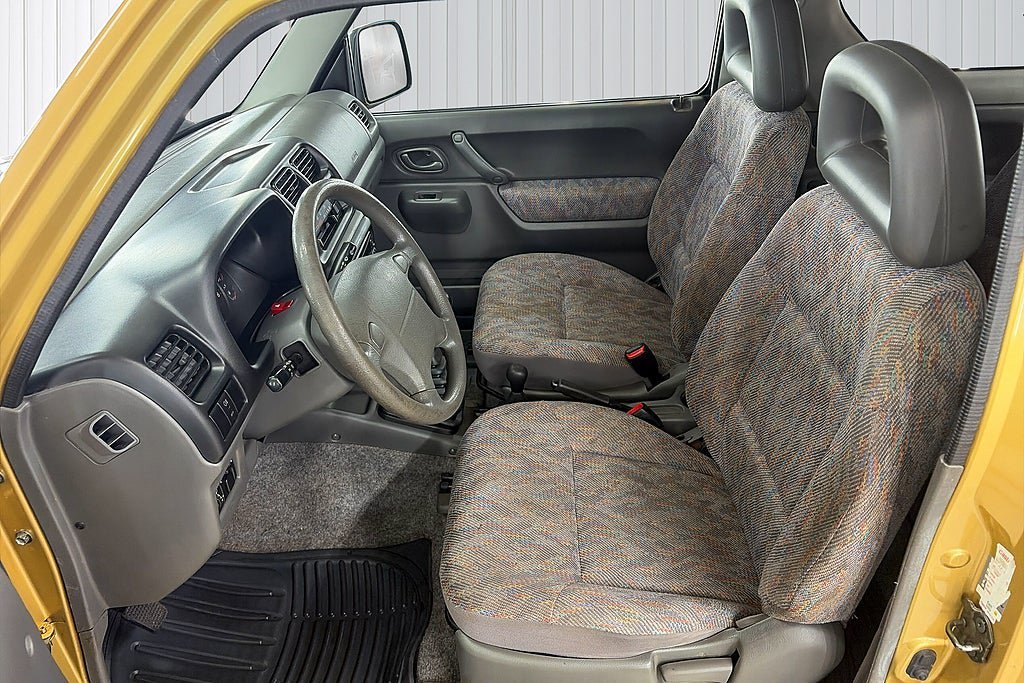 Vehicle Image 15