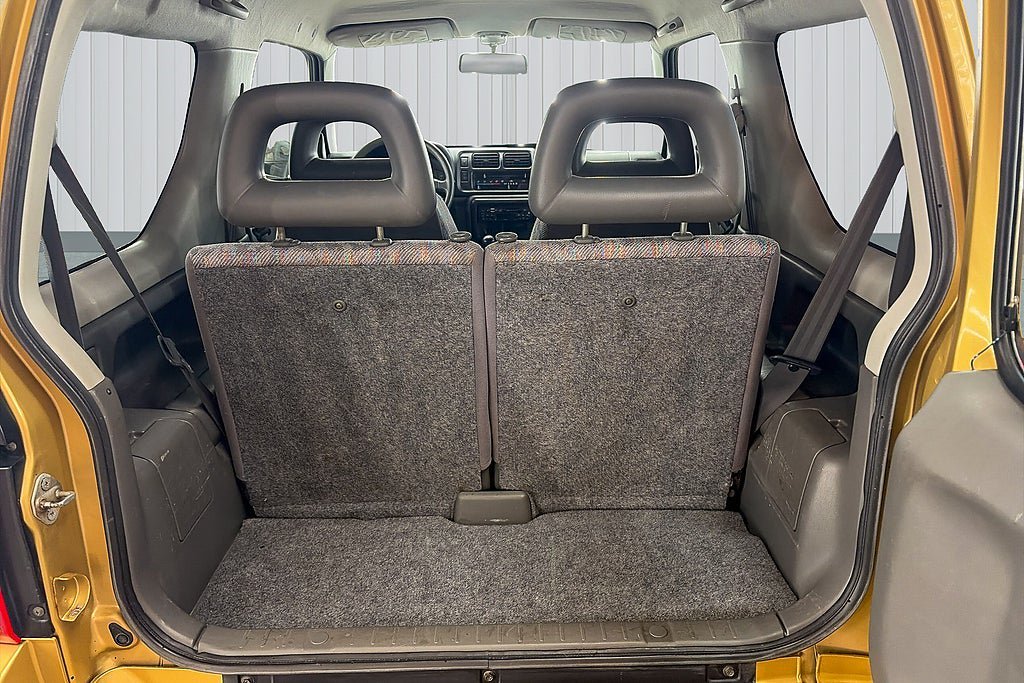 Vehicle Image 18