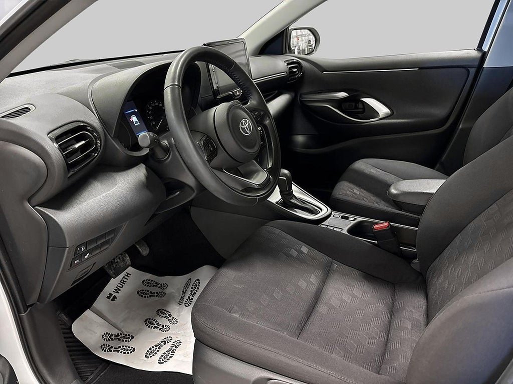 Vehicle Image 14