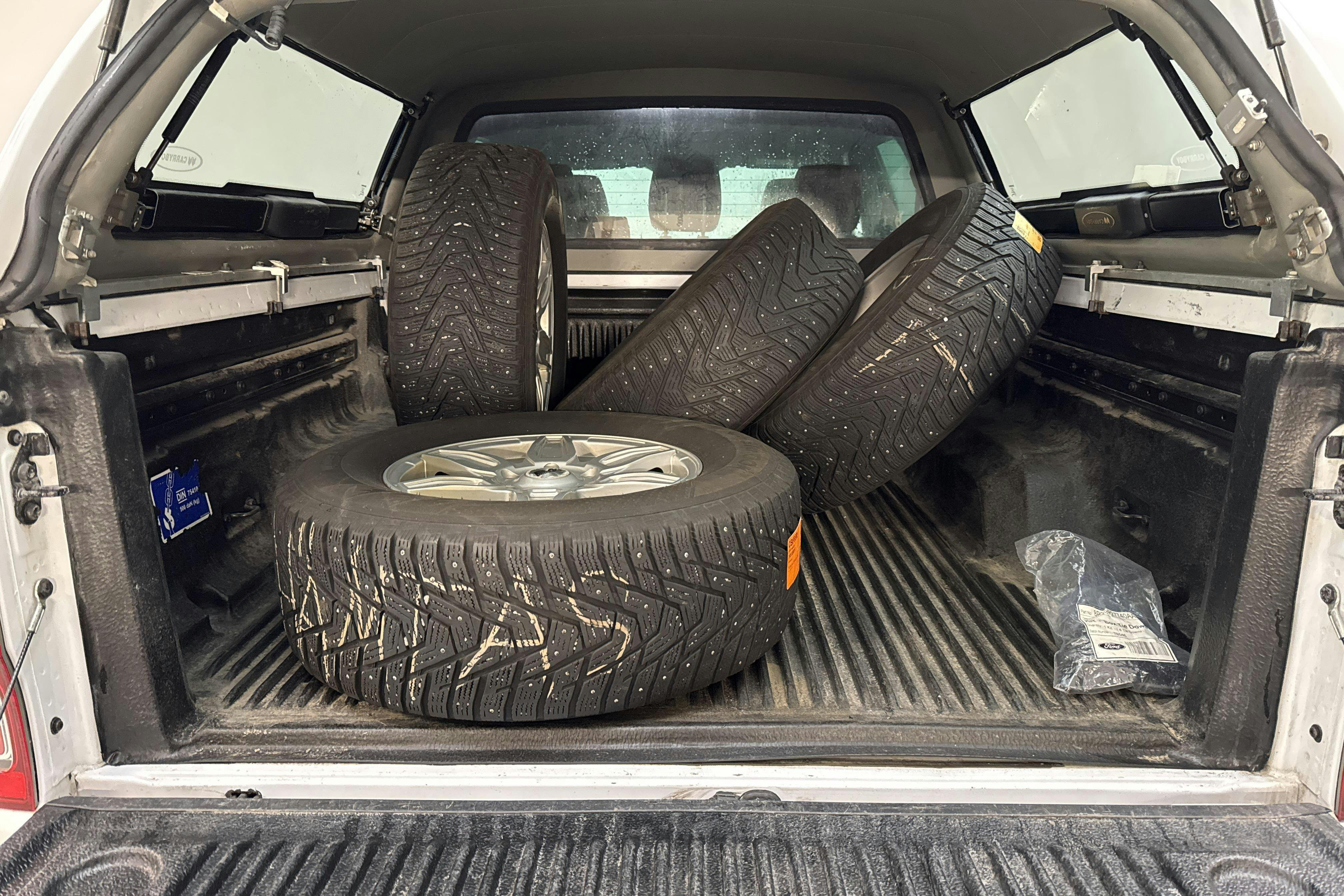 Vehicle Image 9