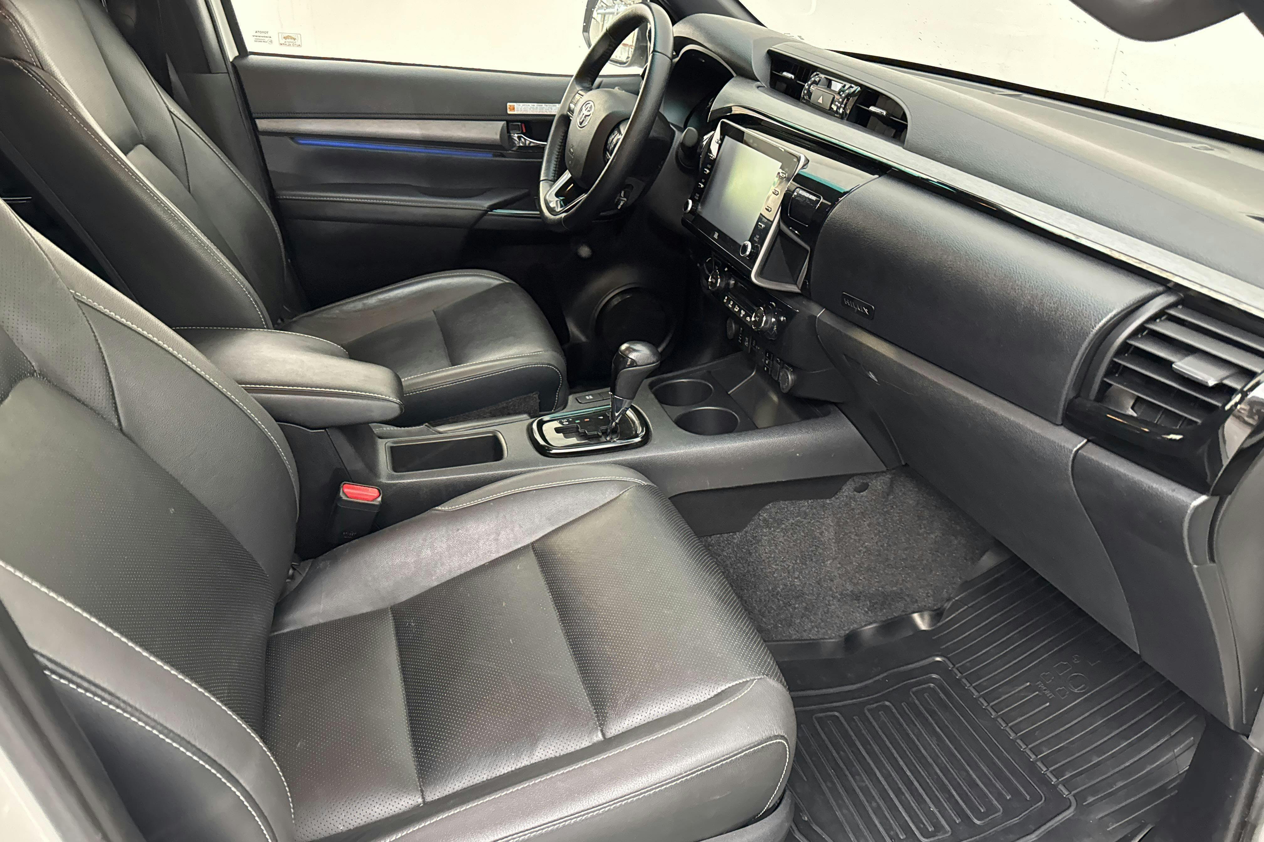 Vehicle Image 7