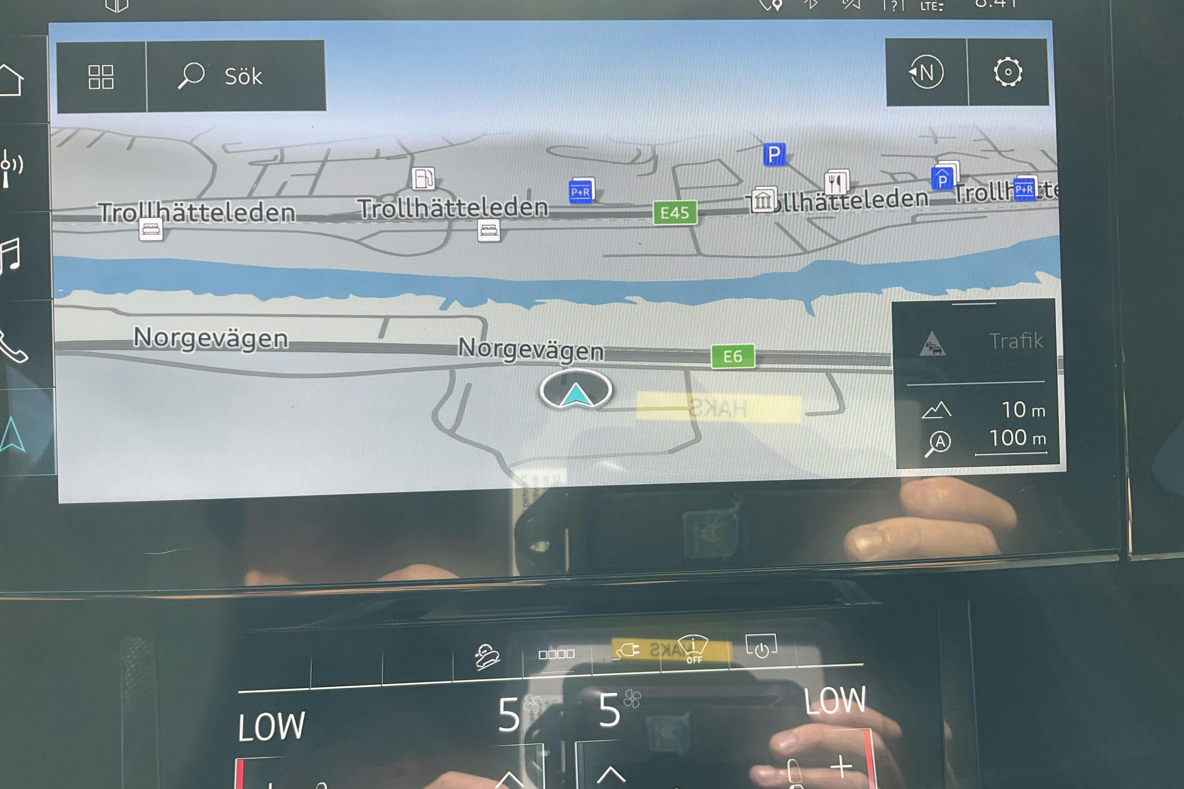 Vehicle Image 11