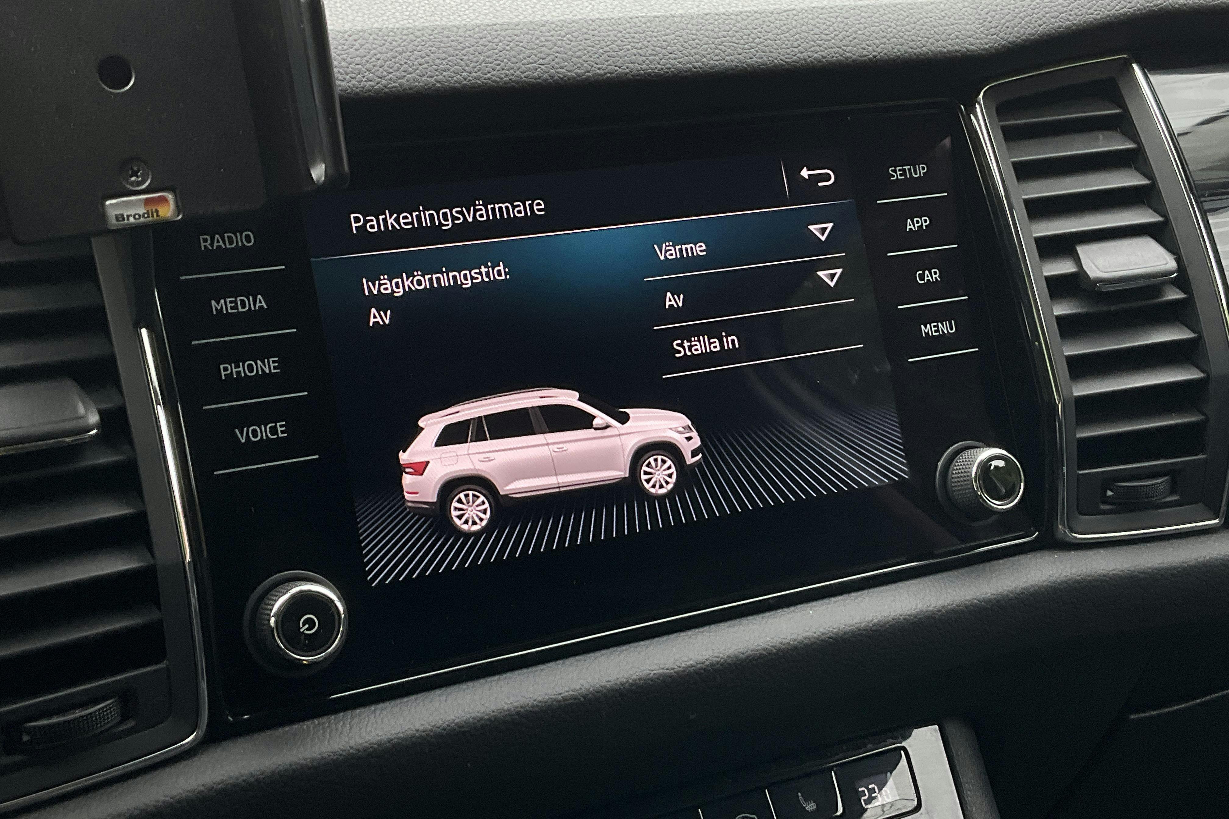 Vehicle Image 12