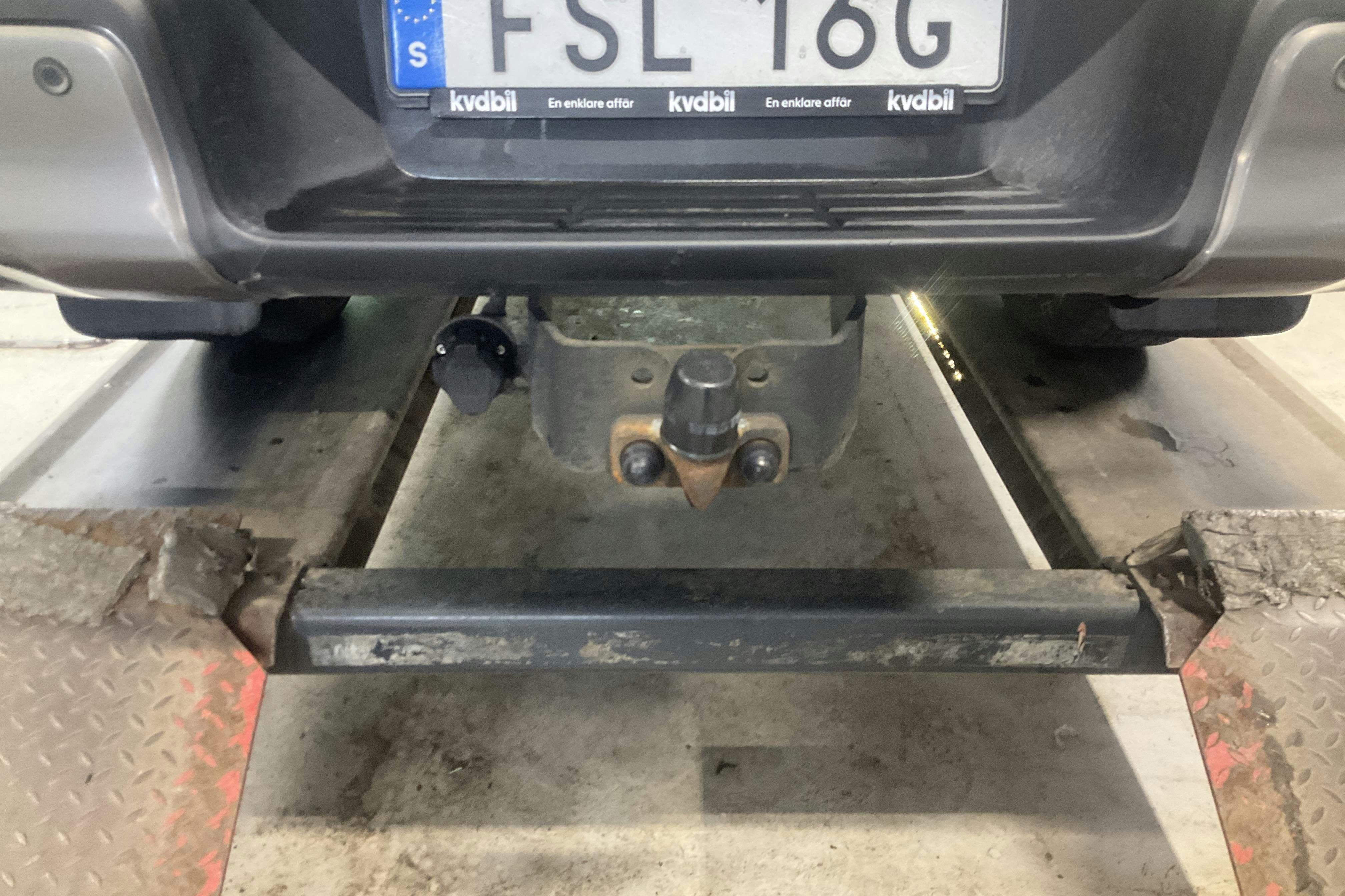 Vehicle Image 13