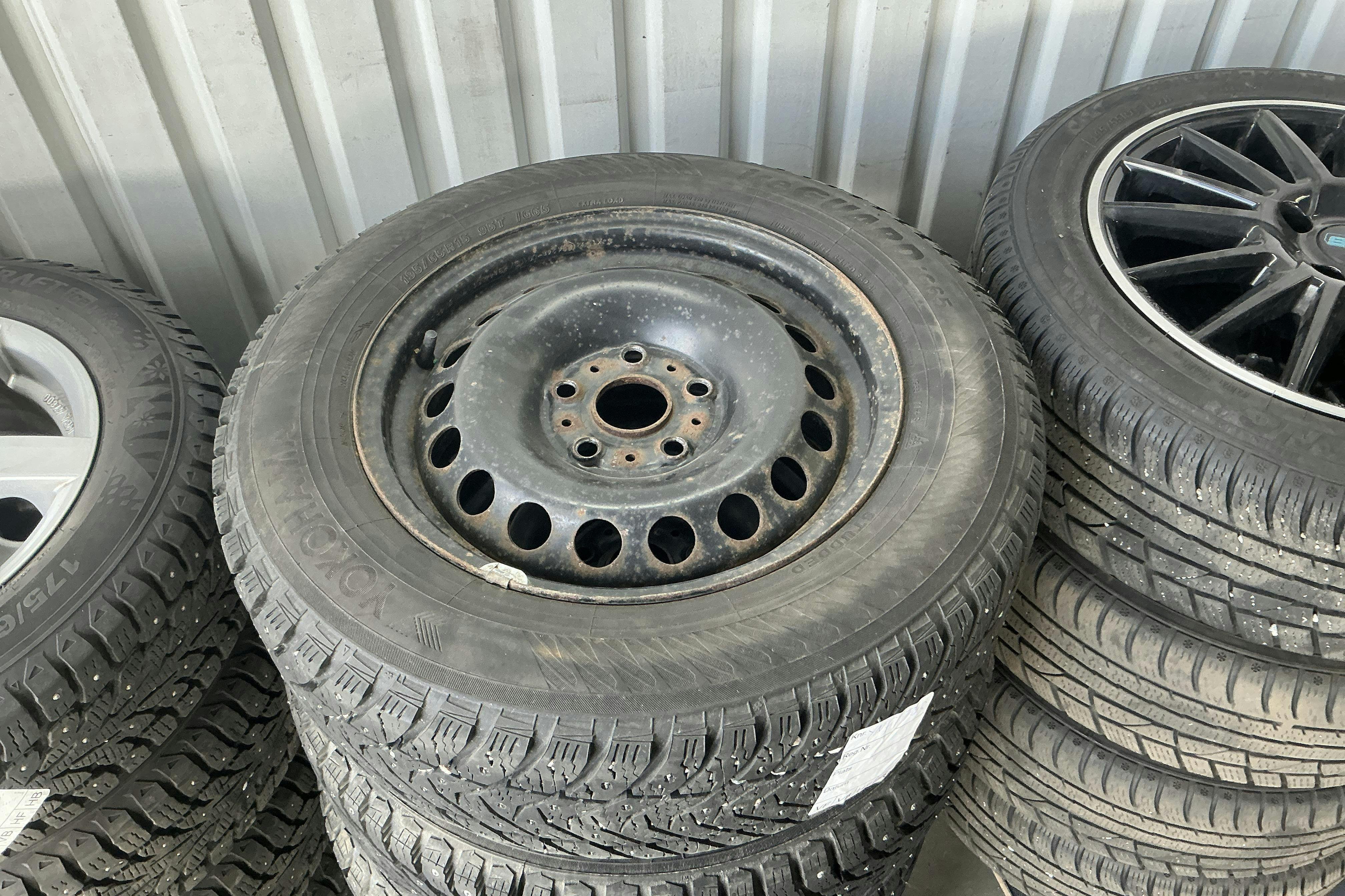 Vehicle Image 11