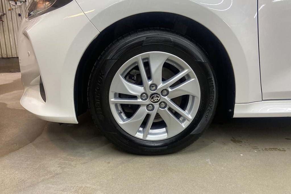 Vehicle Image 17