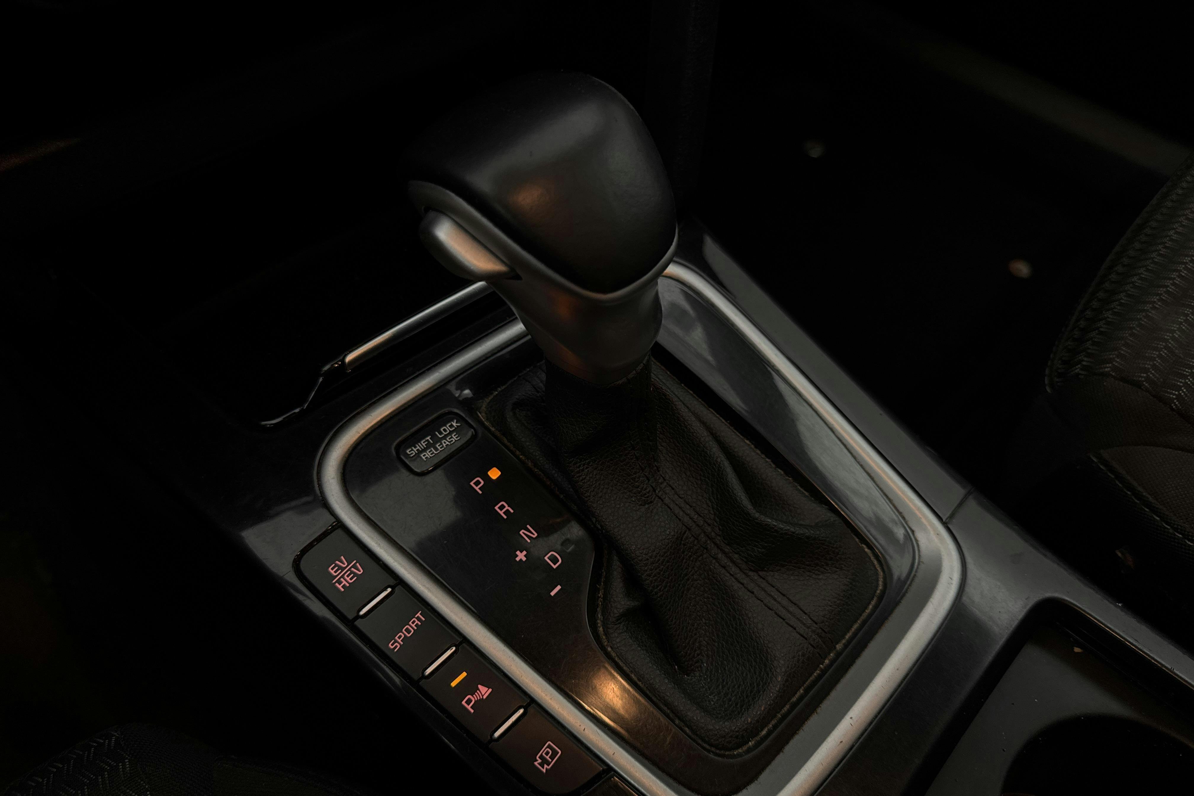 Vehicle Image 15