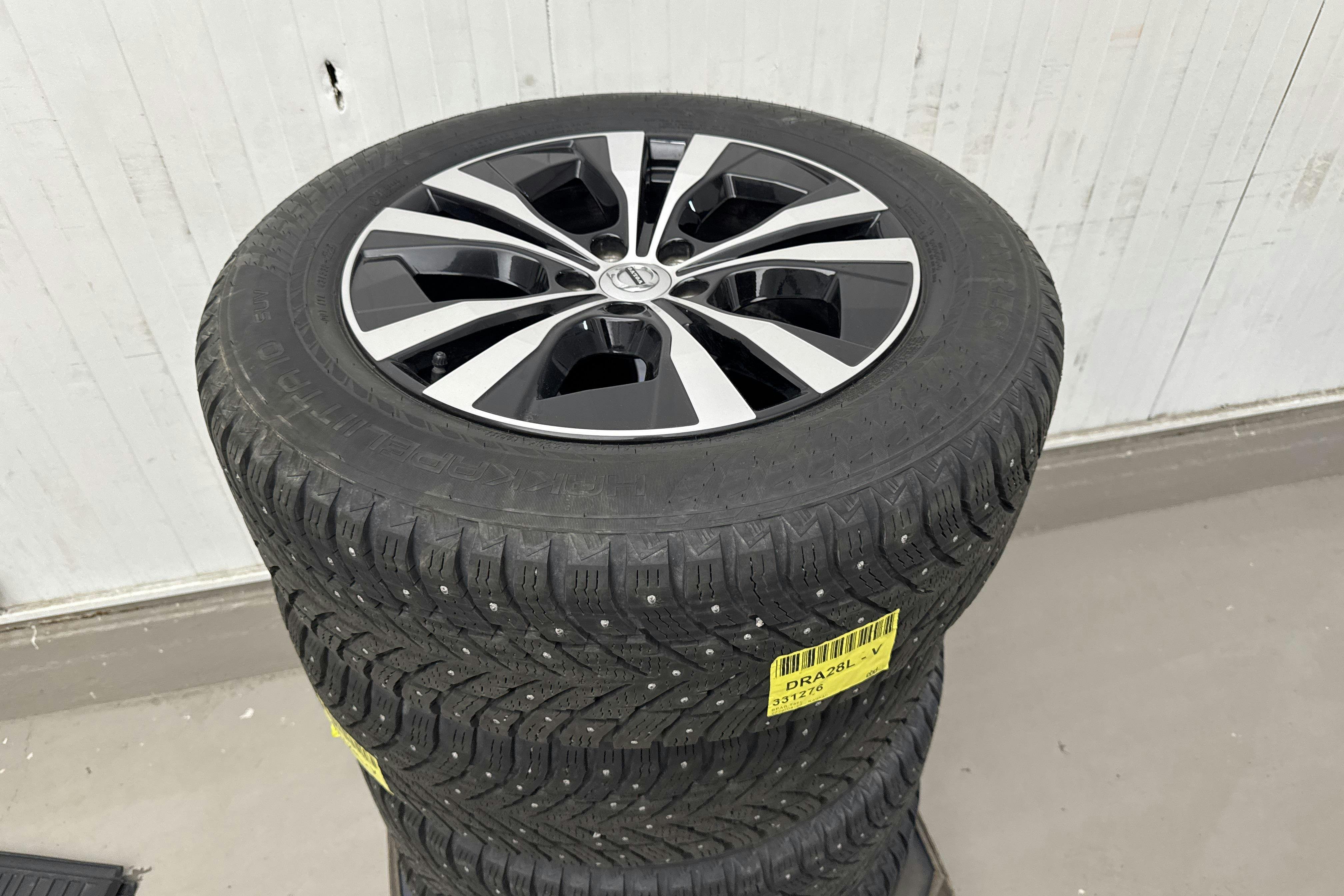 Vehicle Image 22
