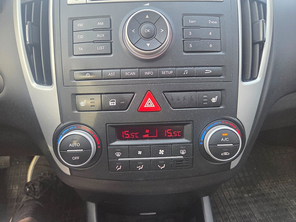 Vehicle Image 17