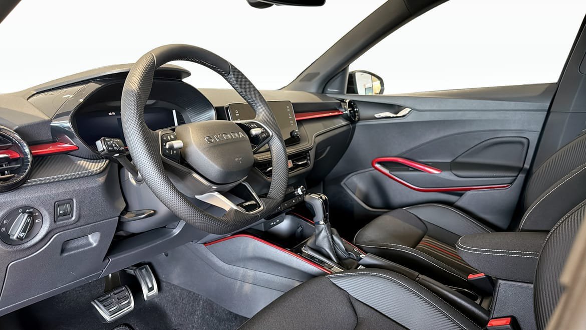 Vehicle Image 7