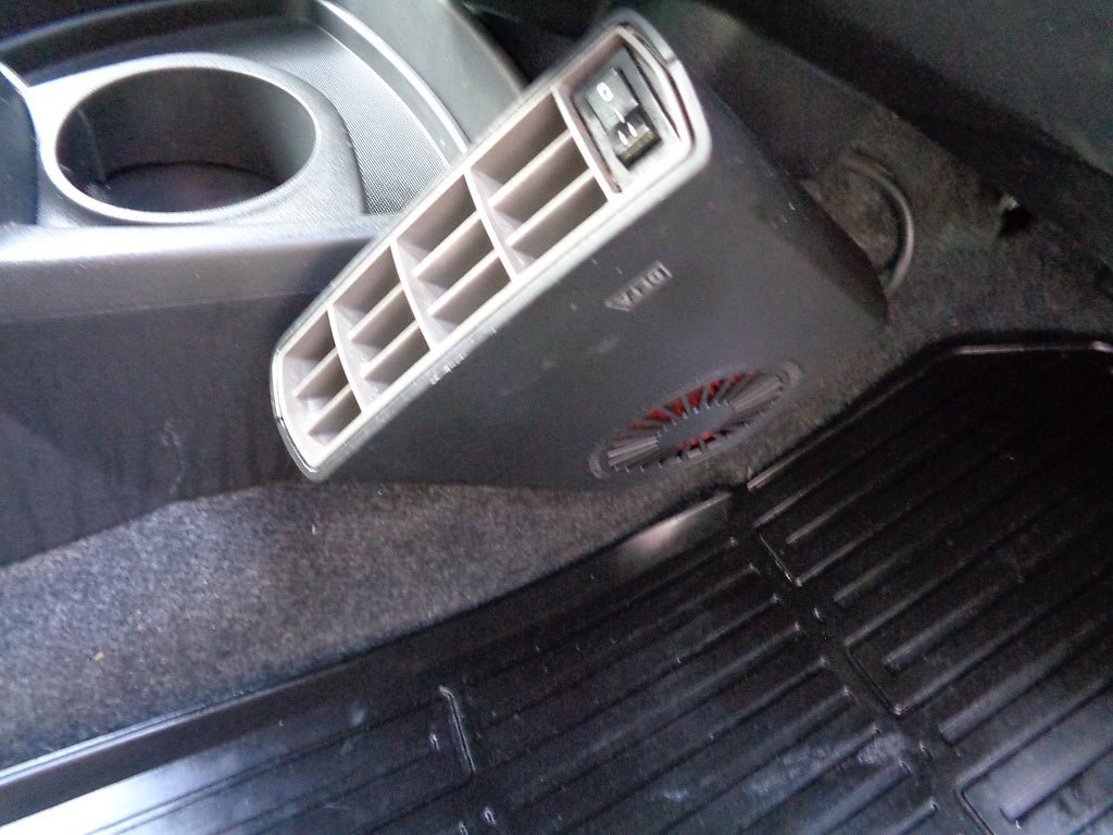Vehicle Image 28