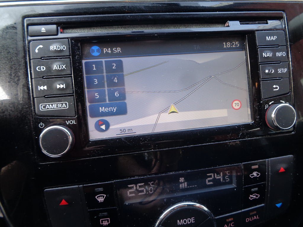 Vehicle Image 25