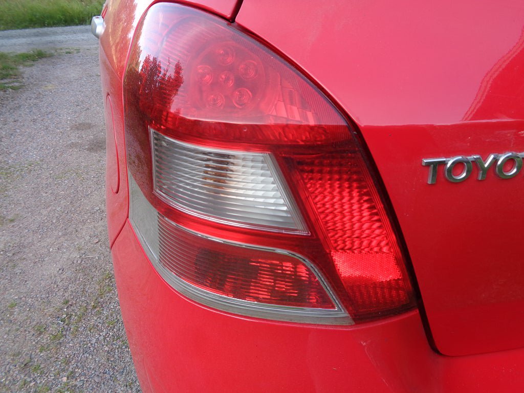 Vehicle Image 33