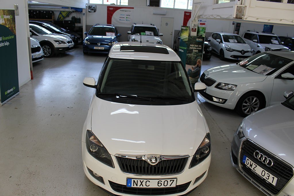 Vehicle Image 9