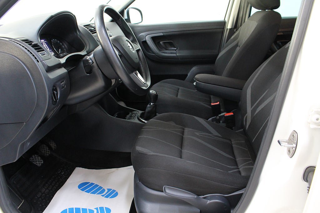 Vehicle Image 11