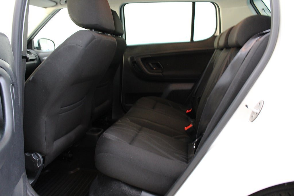 Vehicle Image 15