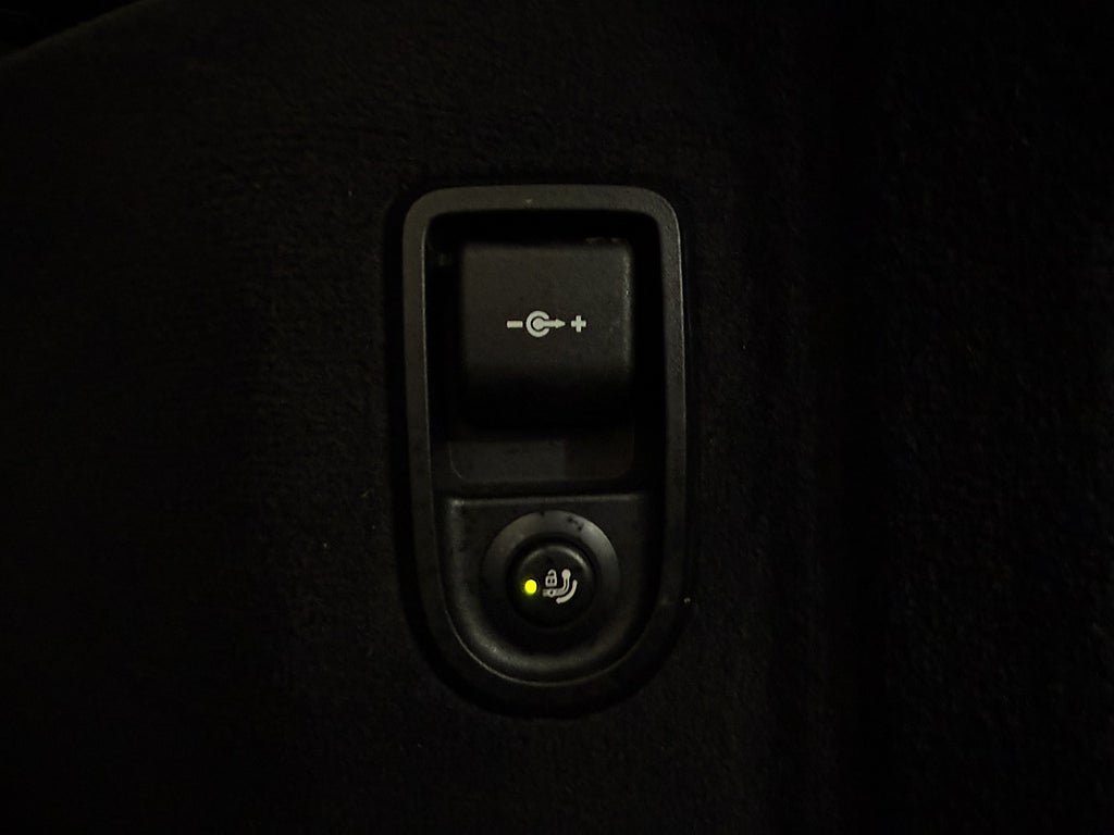 Vehicle Image 27