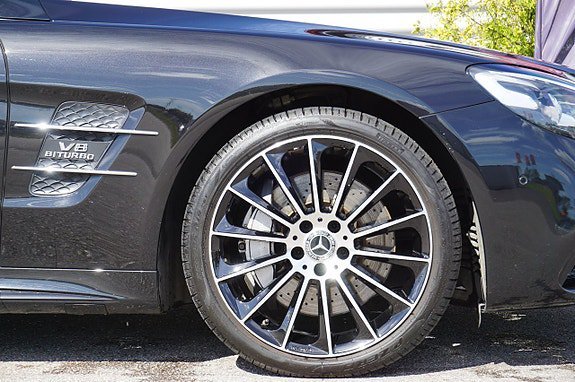 Vehicle Image 24