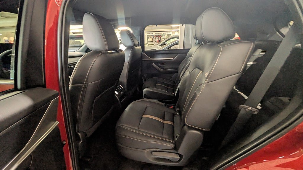 Vehicle Image 7
