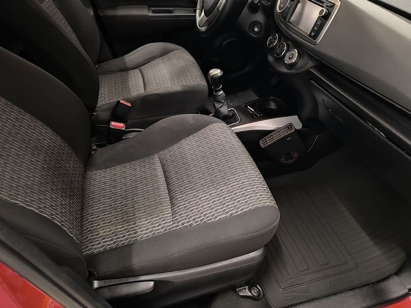 Vehicle Image 10