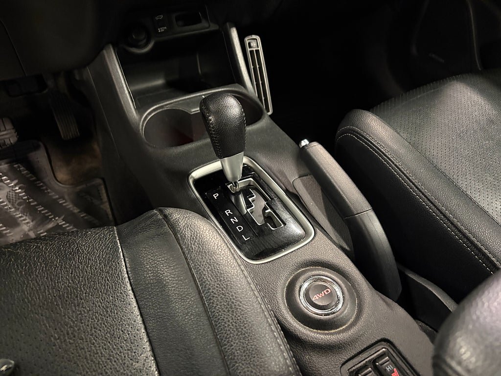 Vehicle Image 8