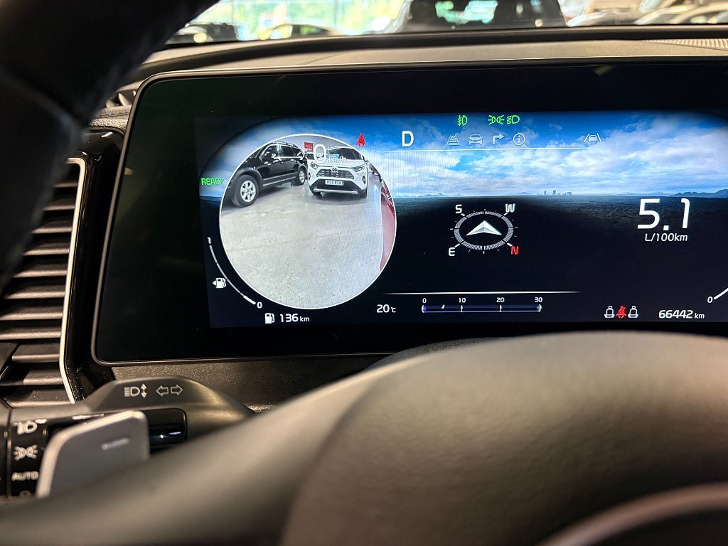Vehicle Image 10