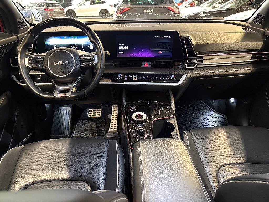 Vehicle Image 11