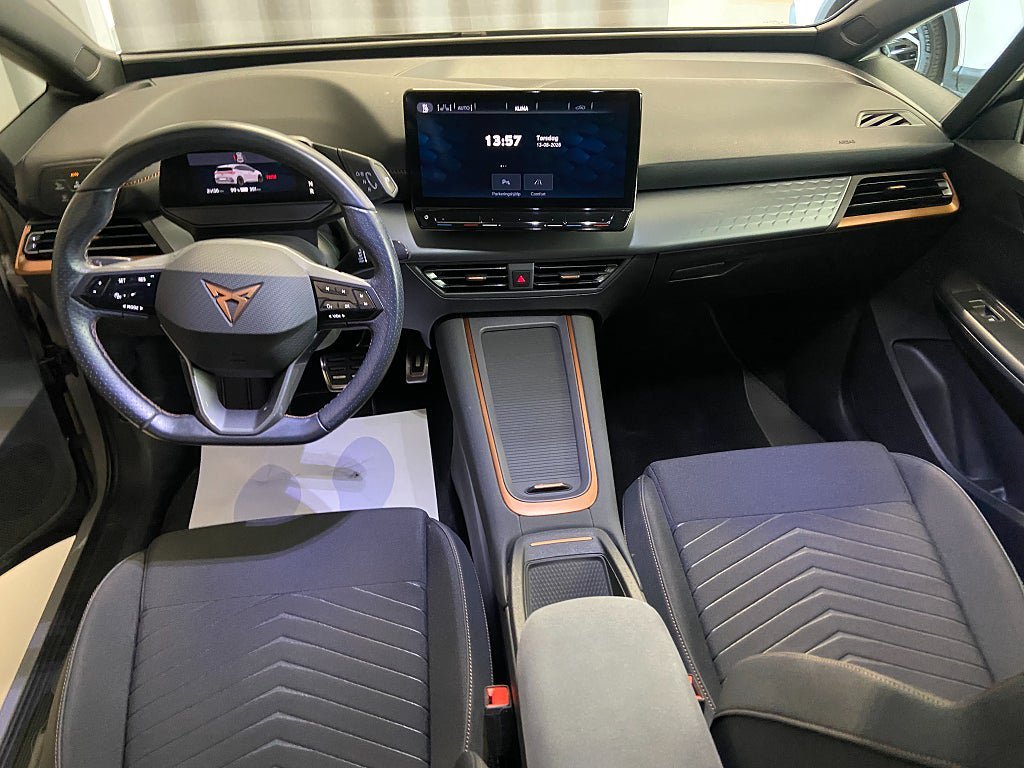 Vehicle Image 10