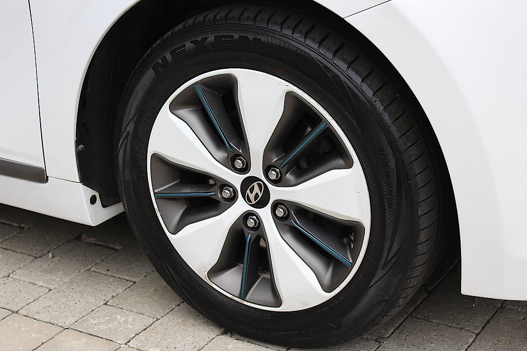 Vehicle Image 11