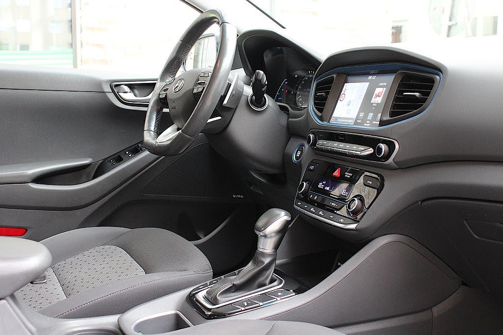 Vehicle Image 22