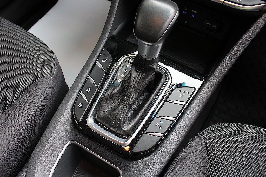 Vehicle Image 25