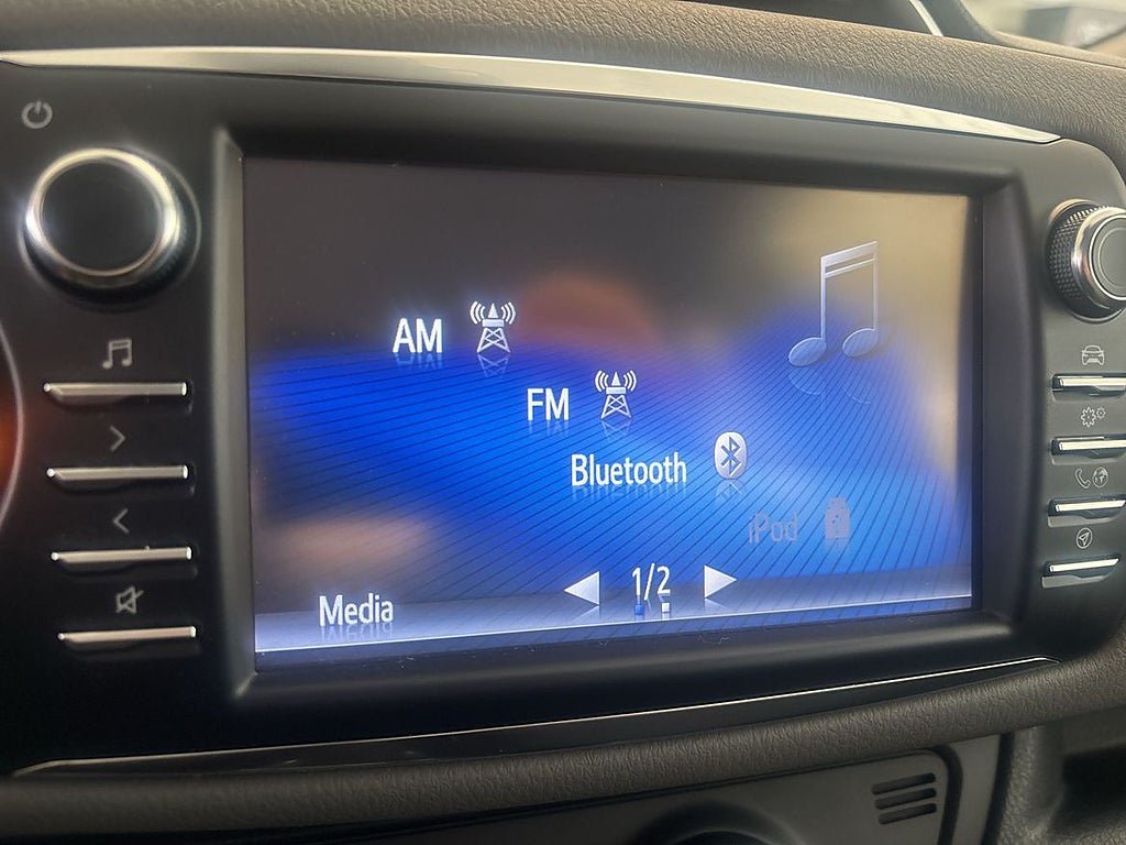 Vehicle Image 13