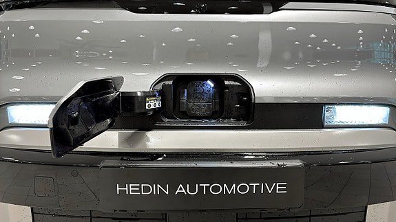 Vehicle Image 10