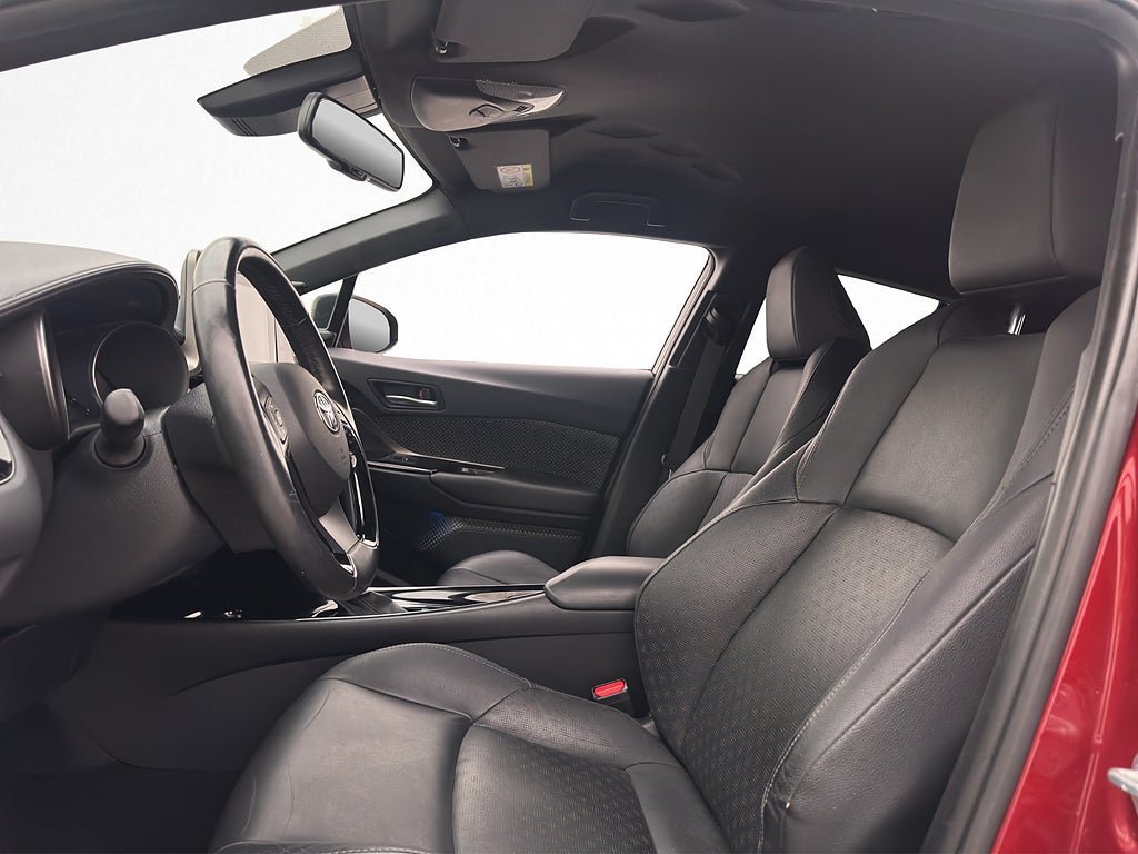 Vehicle Image 12