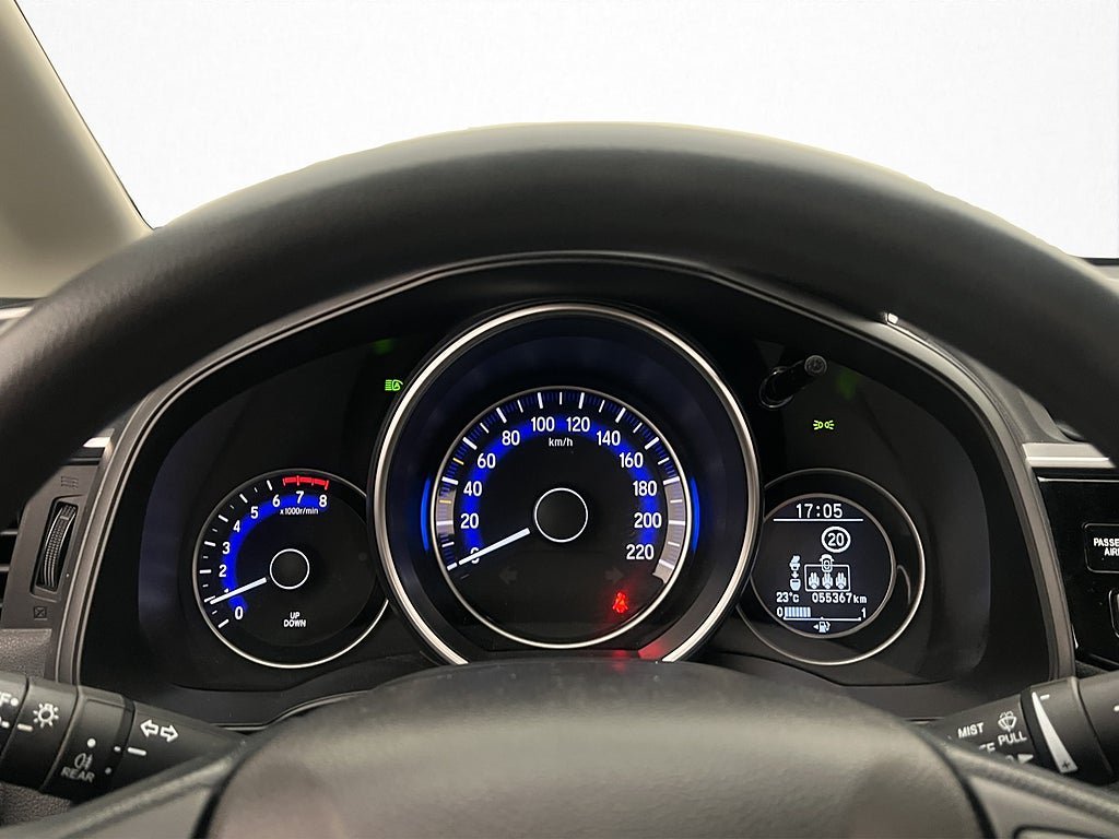 Vehicle Image 17