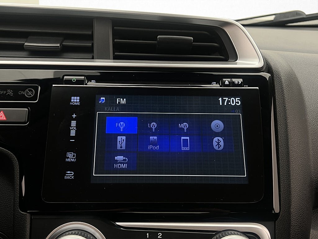Vehicle Image 18