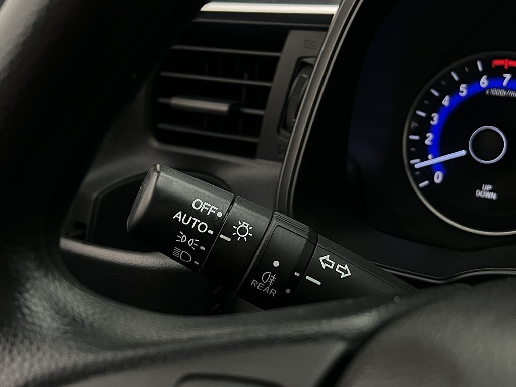 Vehicle Image 22