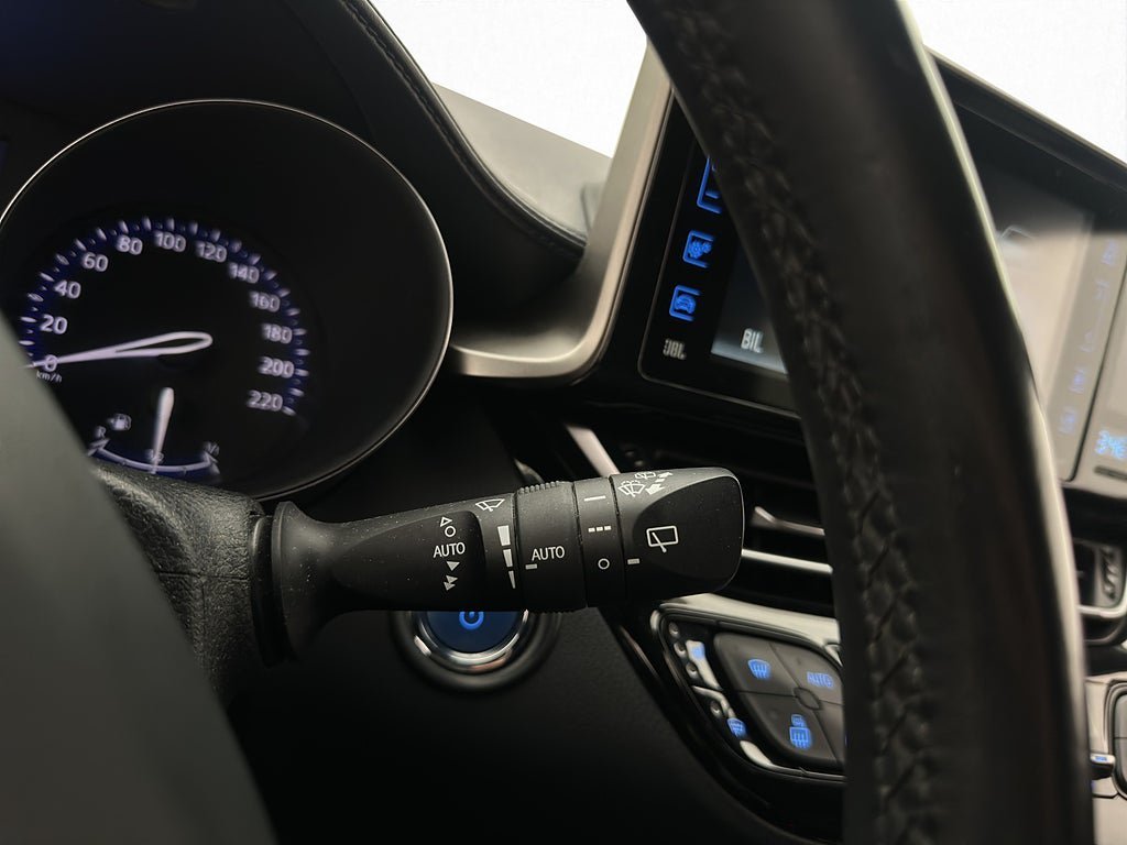 Vehicle Image 26