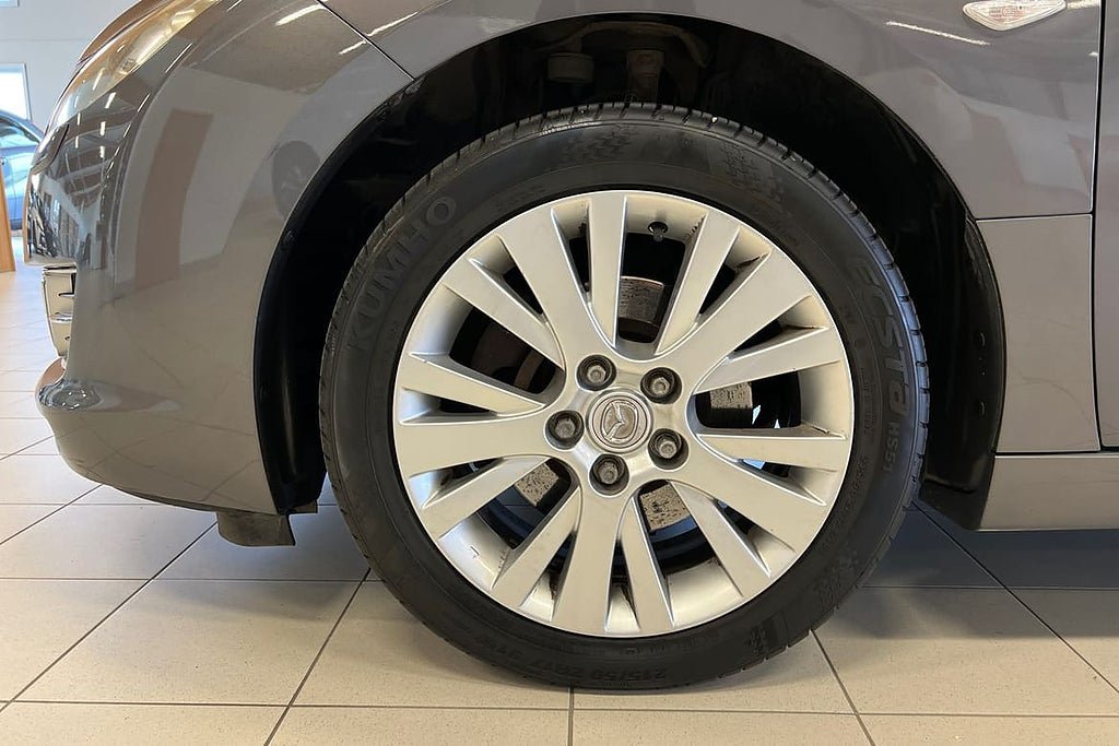 Vehicle Image 17