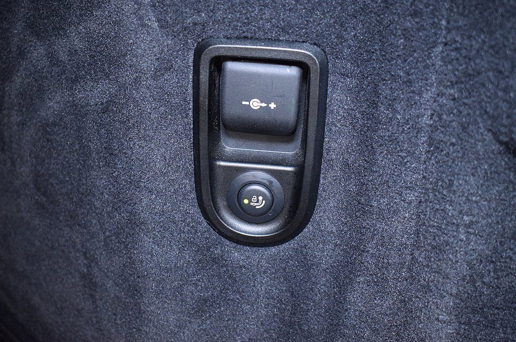 Vehicle Image 24