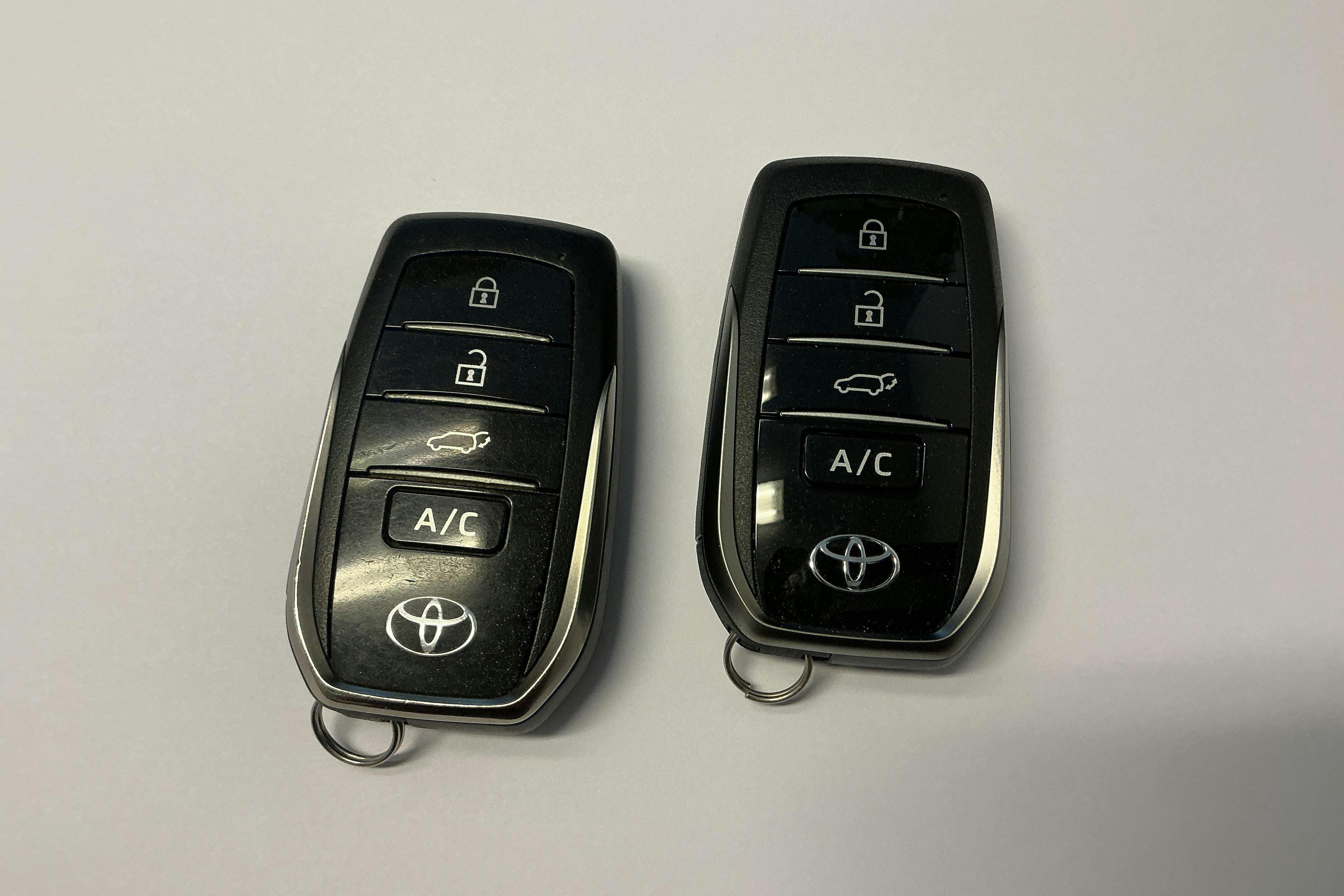 Vehicle Image 16