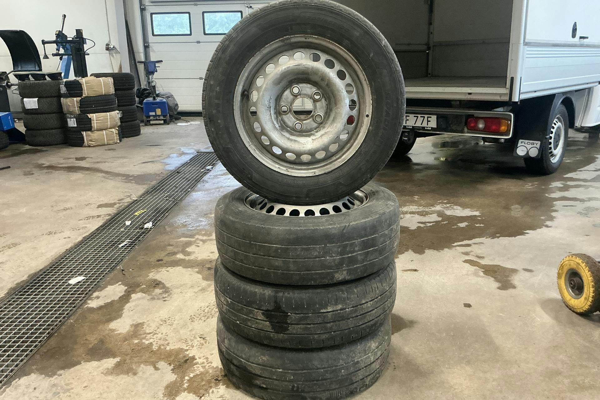 Vehicle Image 15