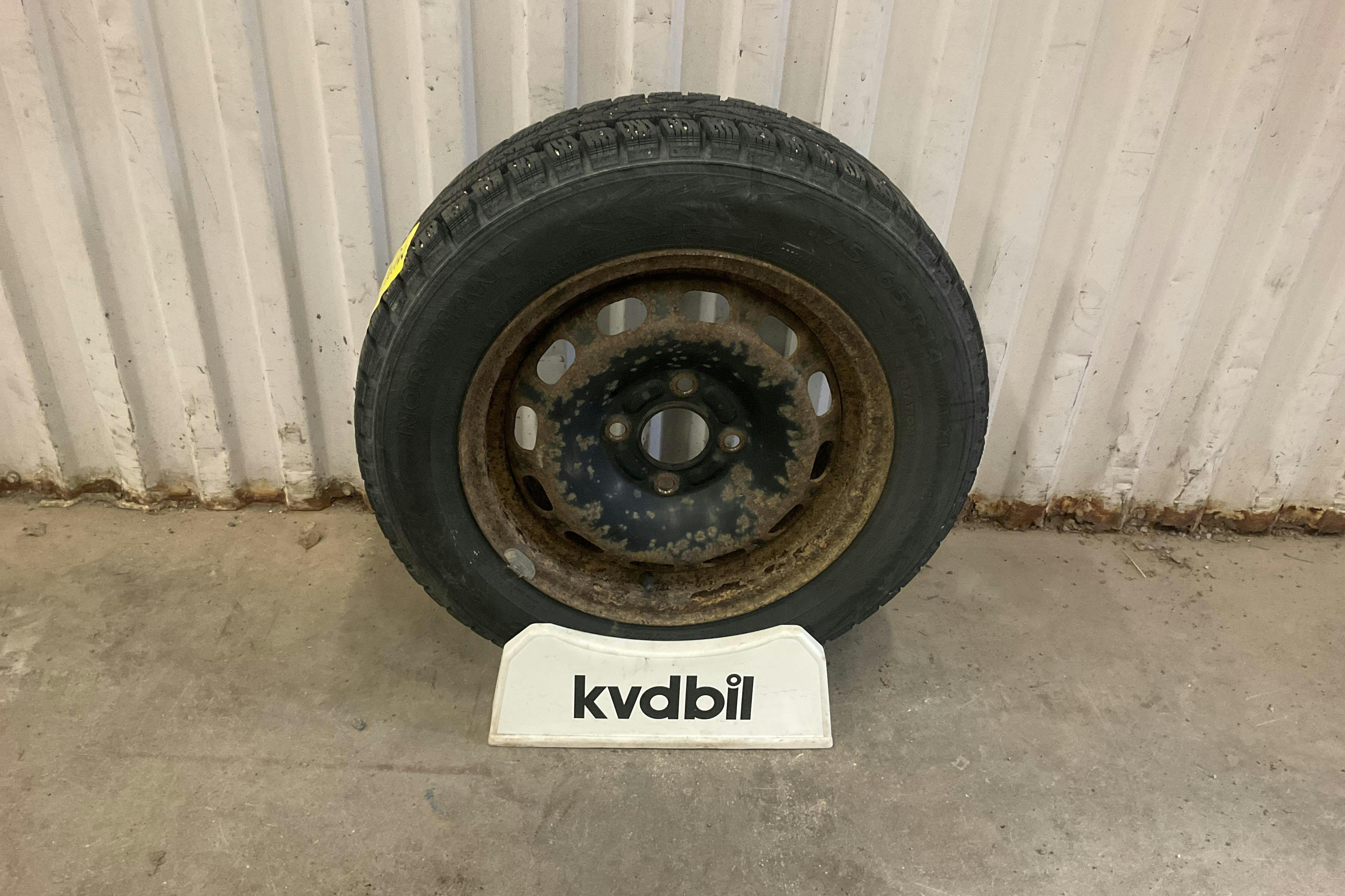 Vehicle Image 12