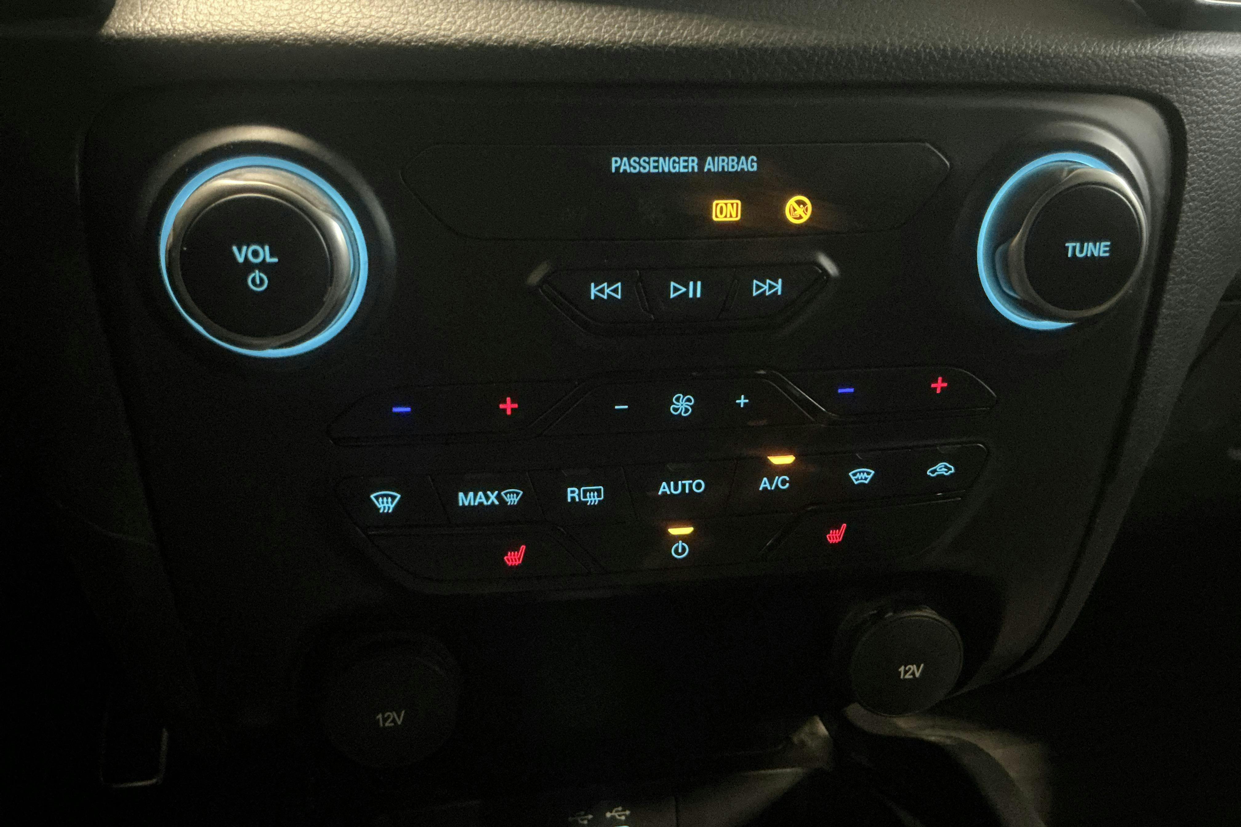 Vehicle Image 14