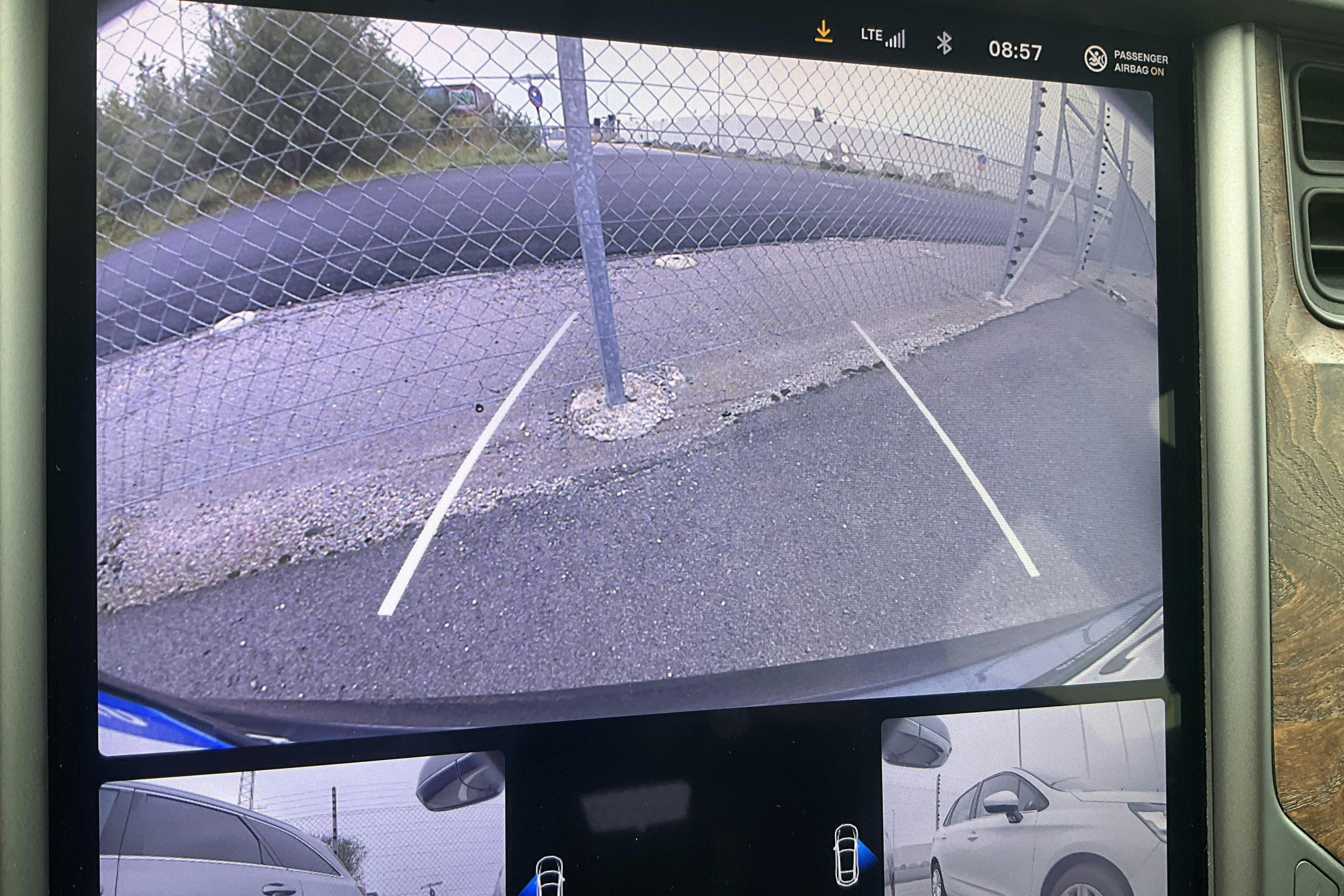 Vehicle Image 14